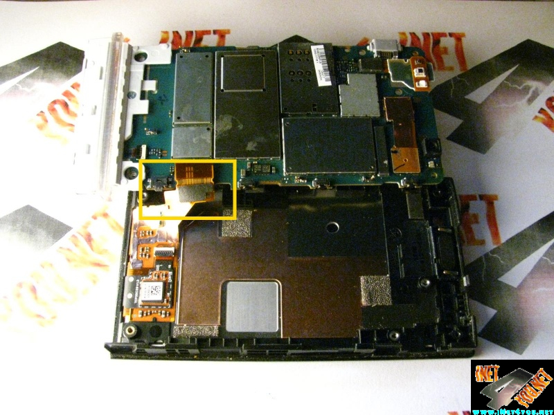 Xperia U ST25i Micro Reparatur Platiene abheben