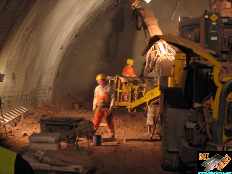 Bau Schmücketunnel BAB71